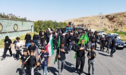 جاماندگان منطقه گوگان از مسیر دلدادگی با پای دل با زائران کربلا همراه شدند