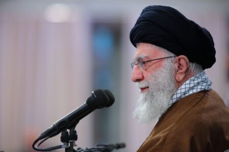 نیازمند پایگاه فکری تهاجمی برای پاسخ به شبهات هستیم/ باید از علامه طباطبایی یاد بگیریم