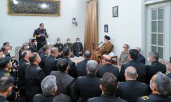 دیدار فرماندهان نیروی دریایی ارتش با رهبر انقلاب