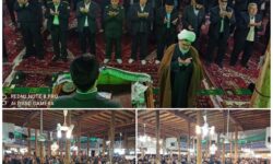 مسئولان قدر حضور مردم در مناسبت های مختلف ملی و مذهبی را بدانند و مشکلات معیشتی مردم را حل کنند