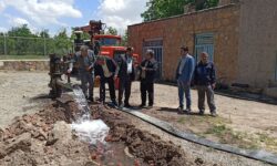 آزمایش پمپاژ چاه آب شرب جدیدالحفر گوگان