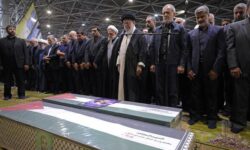 اقامه نماز بر پیکر شهید هنیه به امامت مقام معظم رهبری