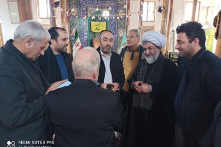 فرماندار شهرستان آذرشهر در نماز جمعه گوگان شرکت کرد