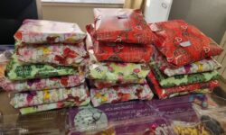 گوهر فرهیختگی هیئت موسی بن جعفر (ع) گوگان در مسیر عشق و مهربانی/لبخندی از مهربانی بر لبهای دانش آموزان مدرسه استثنایی گلها با همت هیئت موسی بن جعفر (ع) گوگان