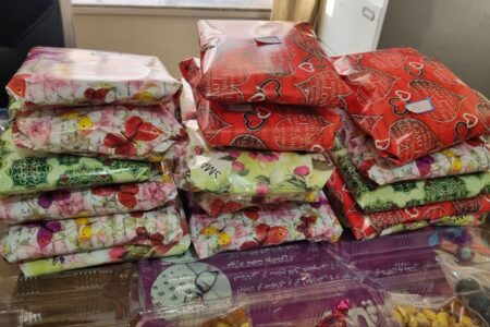 گوهر فرهیختگی هیئت موسی بن جعفر (ع) گوگان در مسیر عشق و مهربانی/لبخندی از مهربانی بر لب‌های دانش آموزان مدرسه استثنایی گلها با همت هیئت موسی بن جعفر (ع) گوگان