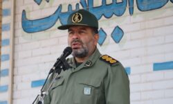 همراهی با انقلاب اسلامی لازمه نابودی کامل استکبار جهانی/ تا آخرین قطره خون در مقابل توطئههای دشمن ایستاده ایم