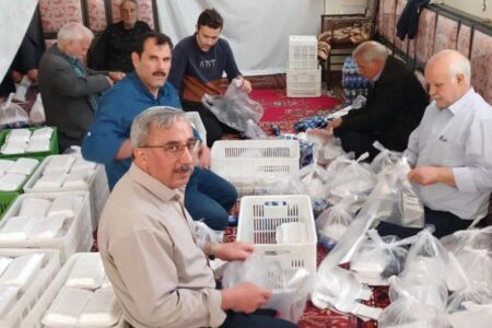 اقدام نیک خیر گمنام گوگانی/ توزیع ۲۰۰ پرس غذا همزمان با عید سعید فطر در گوگان