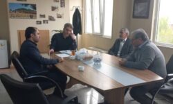 بررسی مسائل زیرساختی روستاهای بخش گوگان در دیدار با مدیرکل بنیاد مسکن