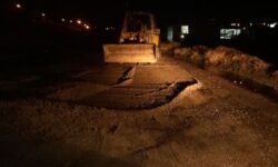 رفع انسداد کمربندی جنوبی گوگان با تلاش شبانه عوامل شهرداری و همراهی شهروندان