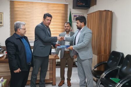 تحویل زمین جهت اجرای پروژه فاضلاب مسکن مهر گوگان