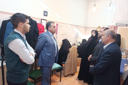بازدید بخشدار گوگان از کارگاه خیاطی تک در راستای حمایت از تولید