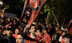 شادی بیپایان مردم گوگان در شب قهرمانی تراکتور