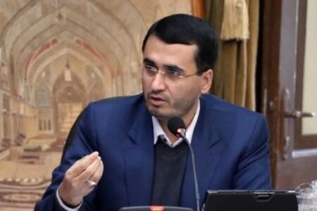 دکتر روح‌اله متفکرآزاد برای سال دوم متوالی به عنوان دبیر اول هیئت‌رئیسه مجلس دوازدهم انتخاب شد