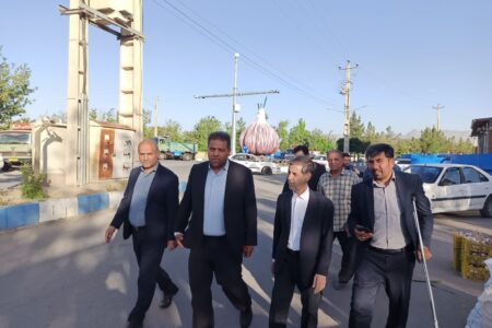 حضور دکتر صدیقی در بازار سیر تیمورلو و قراغیل