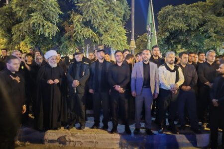 مراسم مناجات‌خوانی سنتی «کوچه‌گشدی» در شب تاسوعا با حضور مسئولان در گوگان برگزار شد