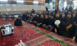 برگزاری نماز ظهر تاسوعا در گوگان با حضور پرشور عزاداران حسینی و مسئولان منطقه
