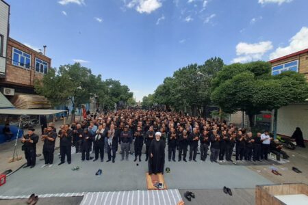 سوگواران گوگانی، ظهر عاشورا به یاد آخرین نماز کربلا به نماز ایستادند