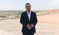 خدمت به مردم، افتخار و وظیفه است