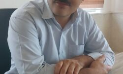 مسئول واحد تملک شهرداری گوگان به عنوان کارمند نمونه انتخاب شد