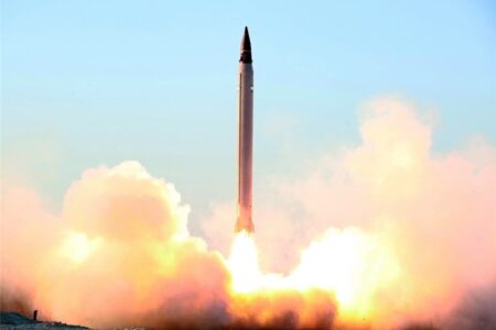 وزارت دفاع: وعده صادق ۴ تا شکست دشمن ادامه خواهد داشت